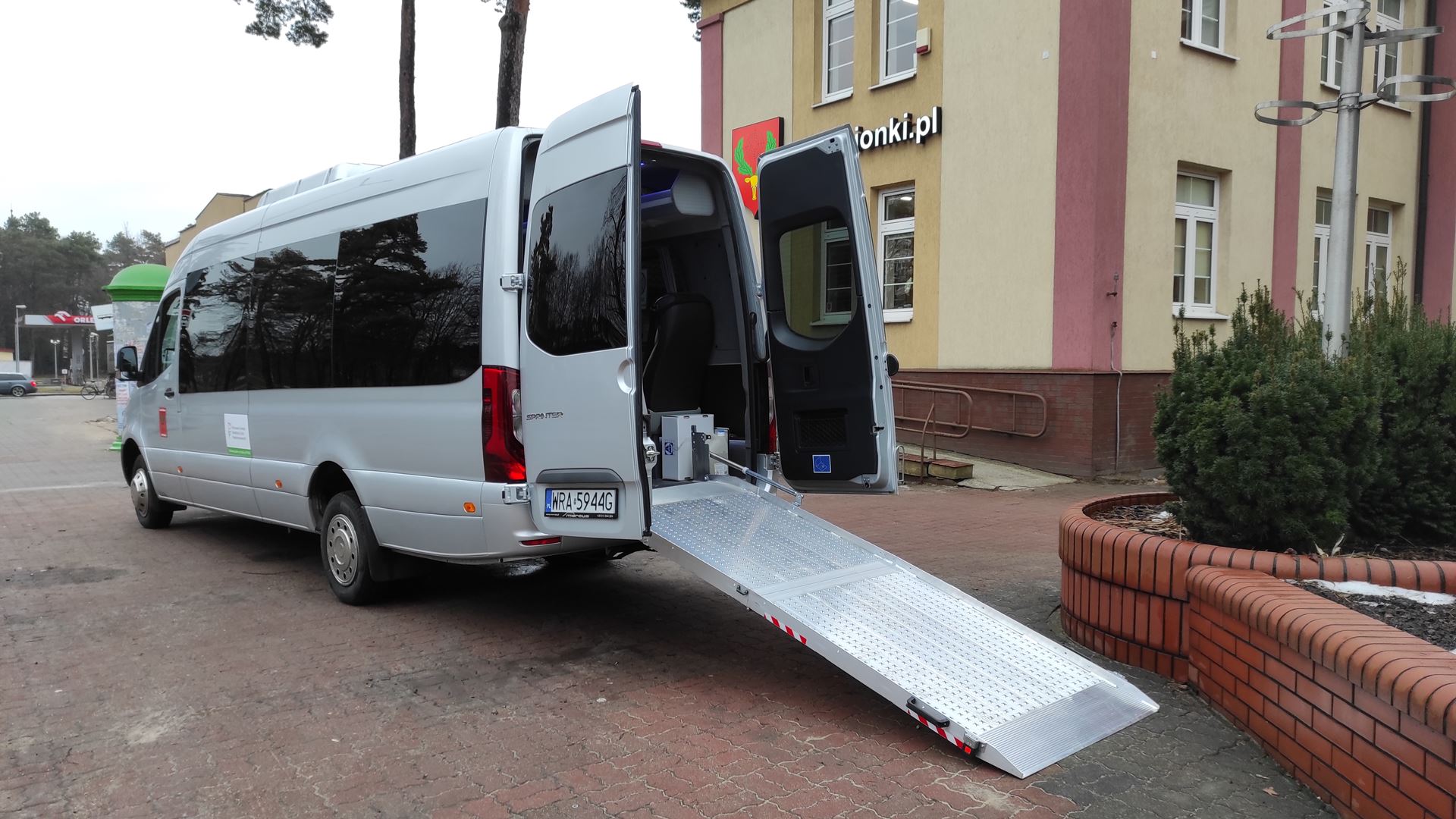 Nowy autobus do przewozu osób niepełnosprawnych w Gminie Miasta Pionki